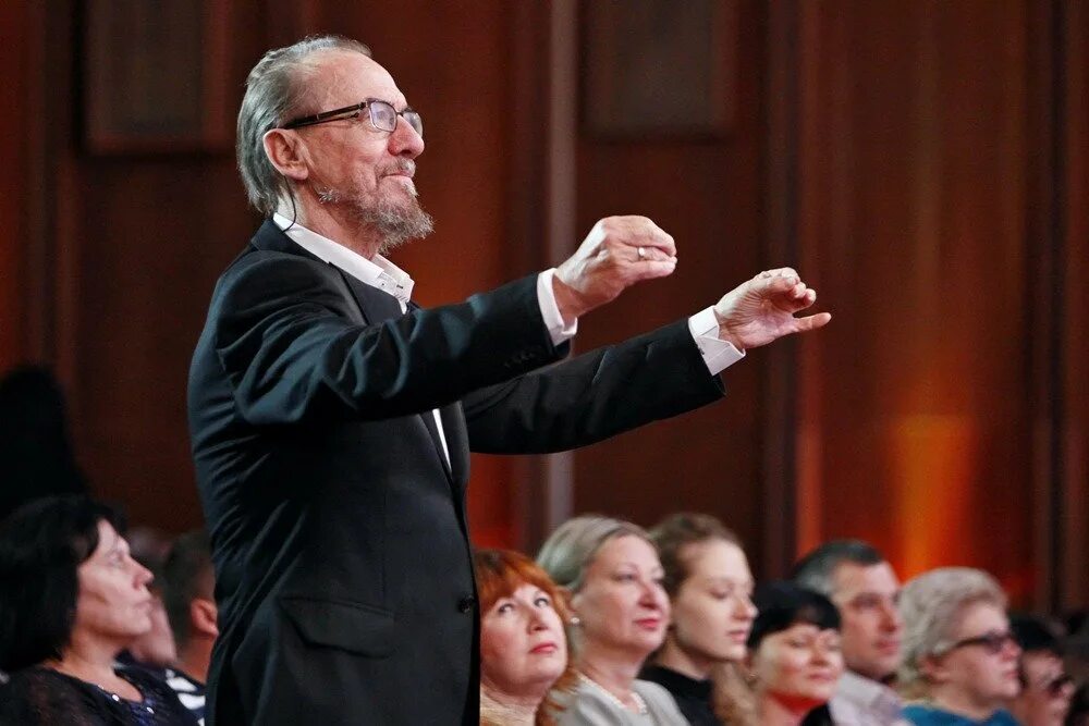 Захарченко виктор кубанский казачий. В г захарченко руководитель кубанского казачьего хора. Виктор захарченко казачий хор. Захарченко виктор гаврилович кубанский казачий хор. Виктор захарченко кубанский казачий хор.