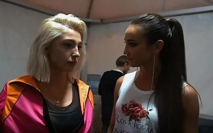 Бузова и ивлеева. Бузова про вечеринку ивлеевой. Ольга бузова 2022. Бузова в леопардовом костюме. Ольга бузова и настя ивлеева.