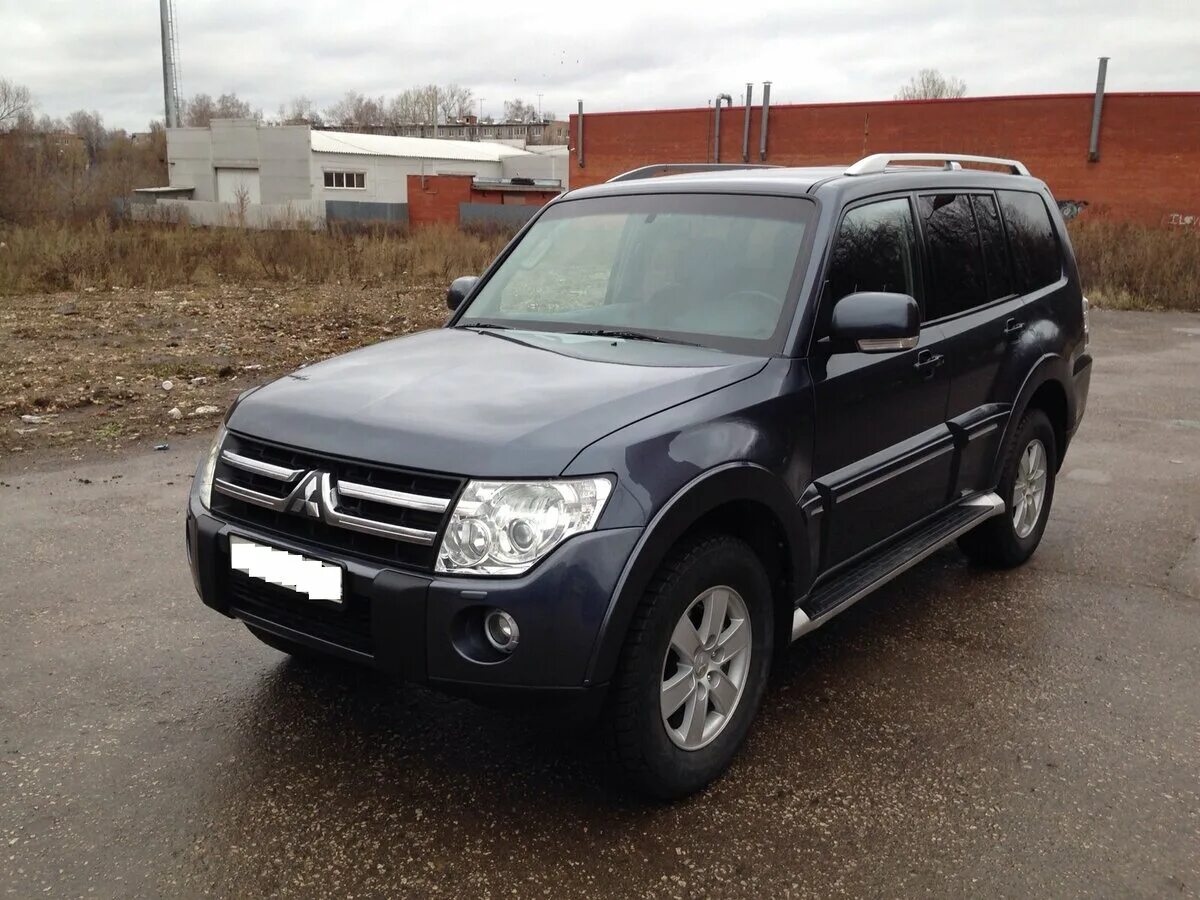 Mitsubishi pajero 2010