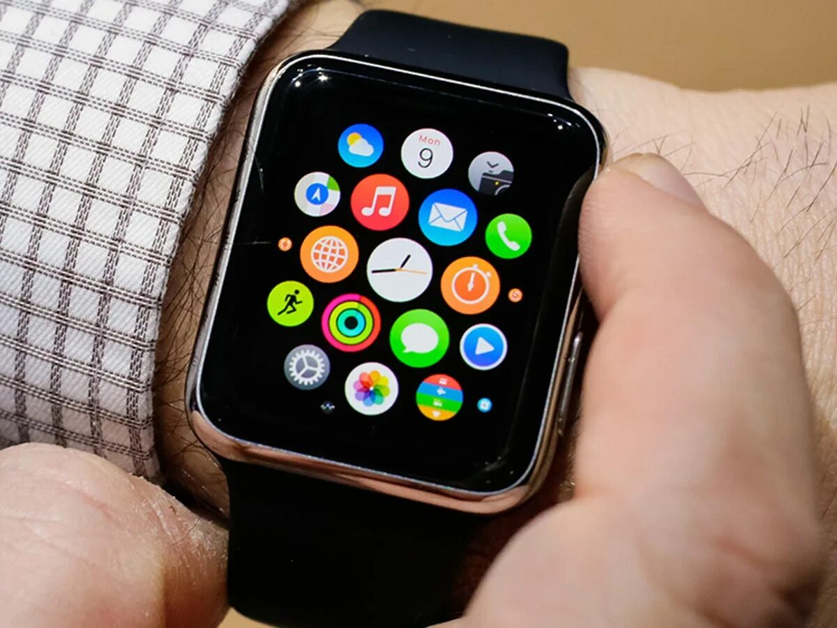 Установить приложение для часов apple. Apple watch 2015. Apple watch se 2022. Apple watch se 2 2022. Часы эпл вотч с приложениями.