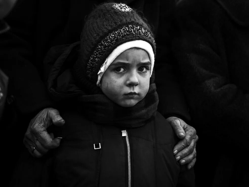 слезы донбасса выставка. выставка дети донбасса. слезы донбасса выставка. дэн леви фотограф донбасс. фотовыставка слезы донбасса.