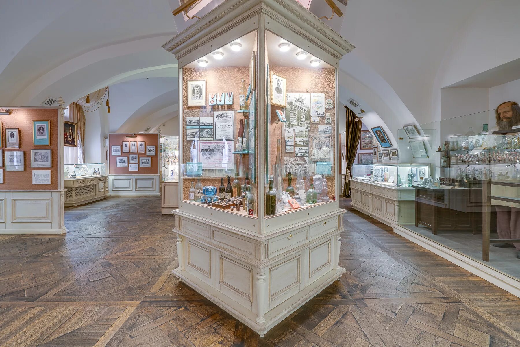 Музей антропологии и этнографии имени петра великого. 7 декабря 1764 года основан государственный эрмитаж в санкт-петербурге. Какие музеи в питере работают 1 января. Музей водки в санкт-петербурге. Музей зимний дворец в санкт-петербурге.