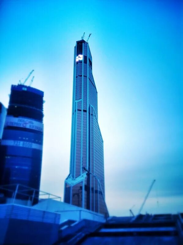 Самая высокая башня в сити. Меркурий Москва Сити. Mercury Tower Москва Сити Media facade. Высокие здания в России. Самые высокие здания в Москве Сити-3.