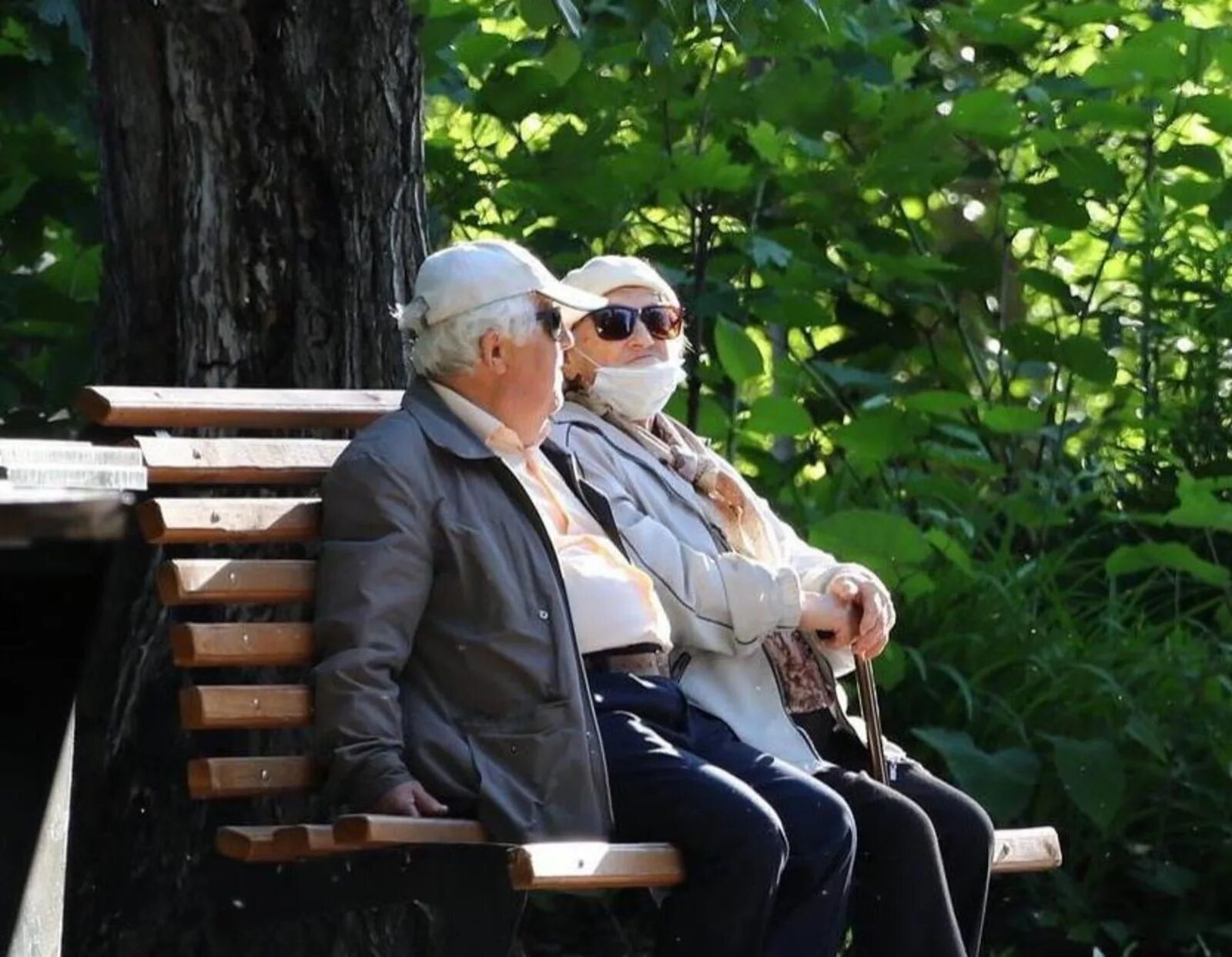 Одинокие пожилые люди. Дом пенсионеров. Пожилые пенсионеры Башкирия. Пенсионеры старше 70 лет. Капитальный ремонт пенсионеры старше 70 лет