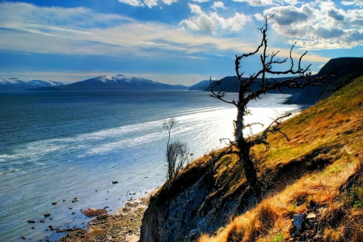 Мыс евстафия и бирюзовые озера. Гора пик чехова. Сахалин природа сентябрь. Природный парк остров монерон. Природный парк остров монерон.