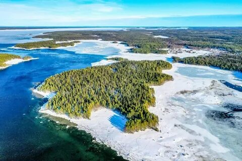 Остров белое черное море