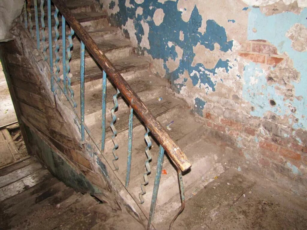 ветхое жилье воронеж. дом старый управляющая компания. многоэтажки в бузулуке фото. ветхий дом ул куйбышева пенза. ук наш дом бузулук.