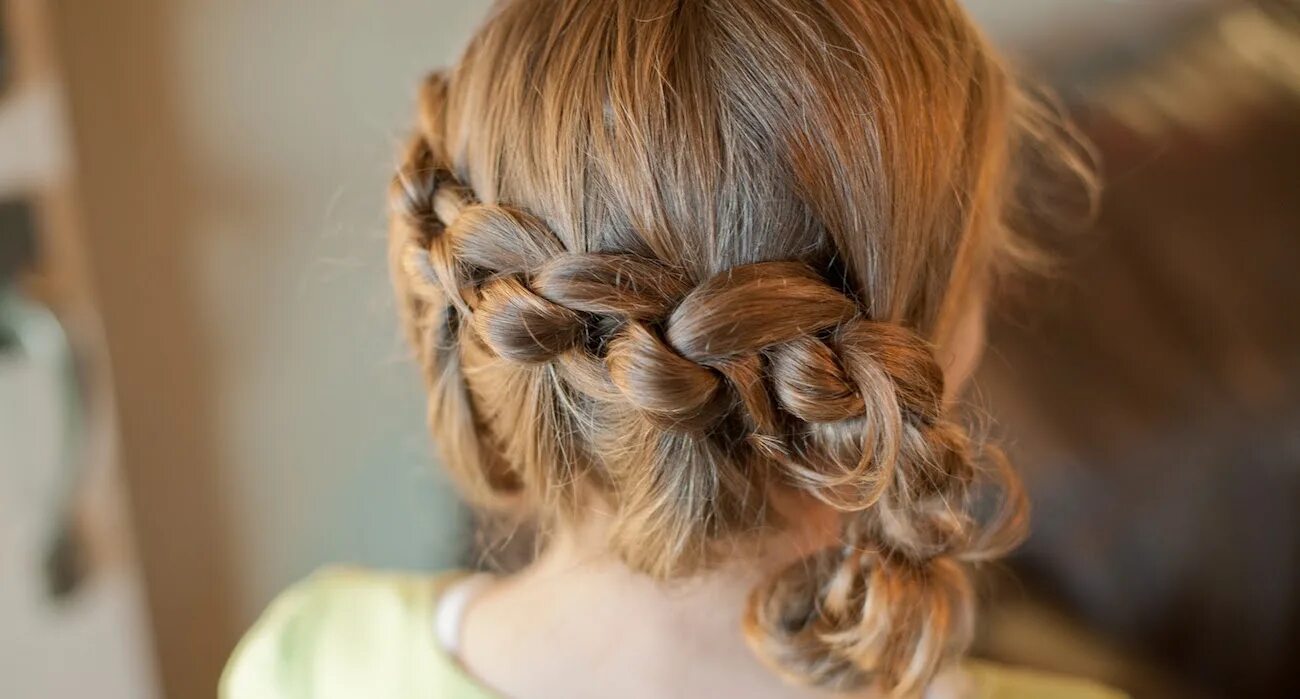 Easy And Cute Back To School Hairstyles You Must Try; Cute Hairstyles; medium le