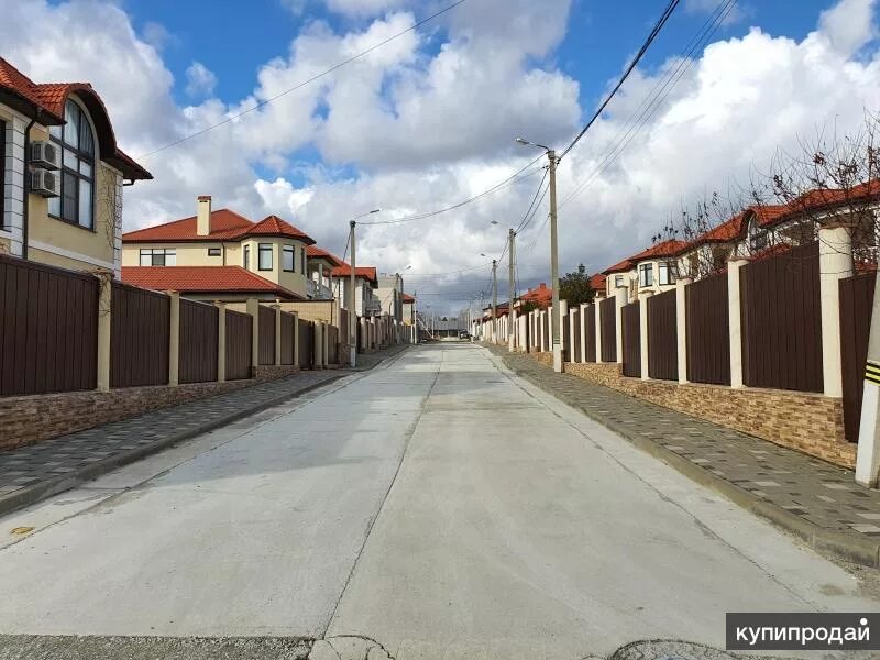 Гаражи в поселках от Инком: практичные и удобные решения Постройки во дворе Фото