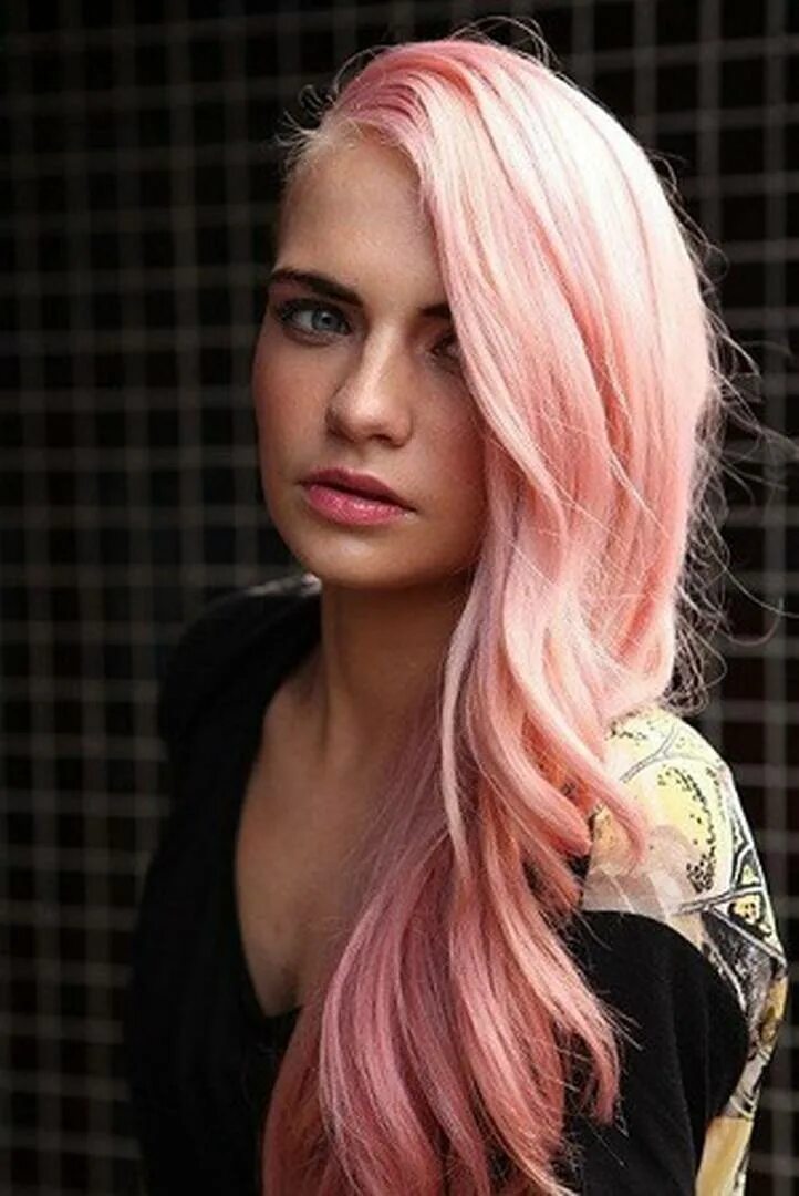 Пинк Хеир. Розовые волосы. Блондинка с розовыми прядями. Цветные розовые пряди. Розово волосый