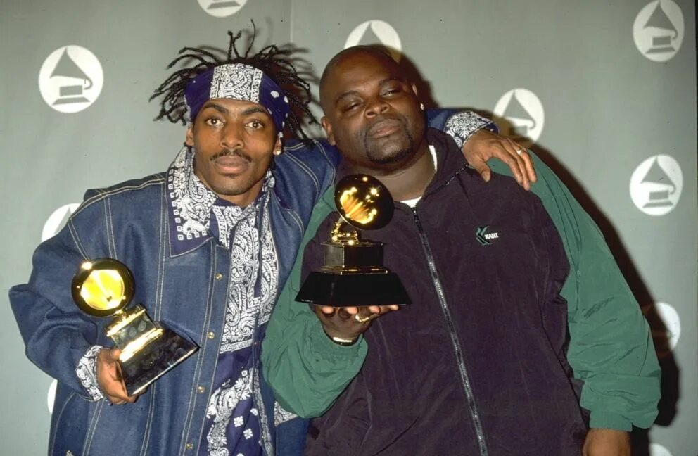 Coolio gangsta перевод. Coolio, l.v.. coolio grammy. coolio грэмми. gangsta’s paradise кулио.