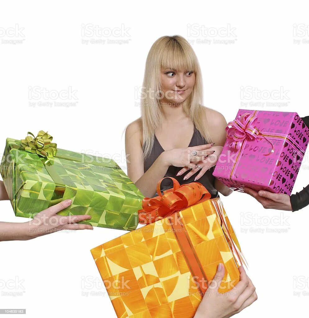 Что надо подарить женщине. Дарим подарки. Корзина с косметикой для невесты. Что надо подарить женщине. Дарим подарки.