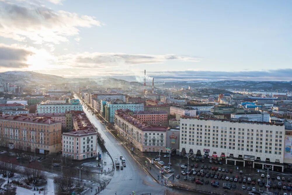 Мурманск мин воды. Администрация города Мурманска. Администрация города Мурманска фото. Предприятия города Мурманск. Комсомольская 10 Мурманск.