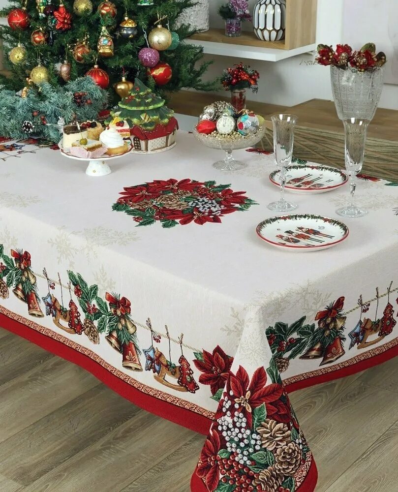 Рождественская скатерть. Рождественская скатерть. Рождественская скатерть. Новогодние скатерти из ткани дак. Рождественская скатерть.
