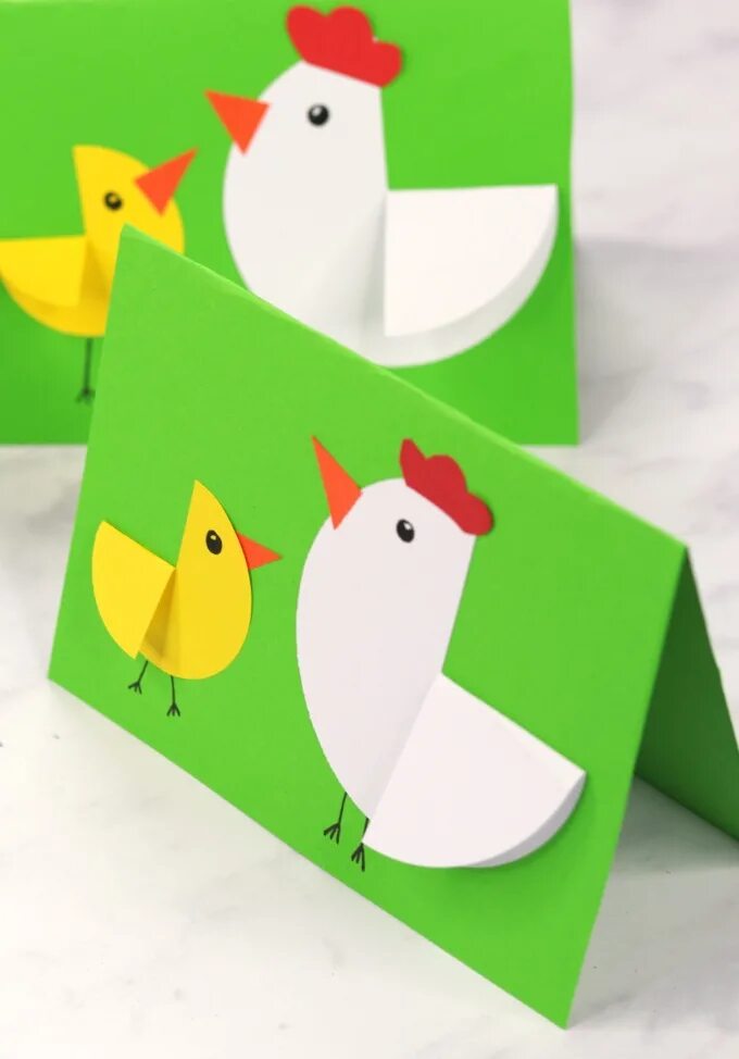 Бумажные курочки. Поделка Курочка из бумаги. Поделка цыпленок из бумаги. Поделка курица с цыплятами. Поделка Курочка для малышей.