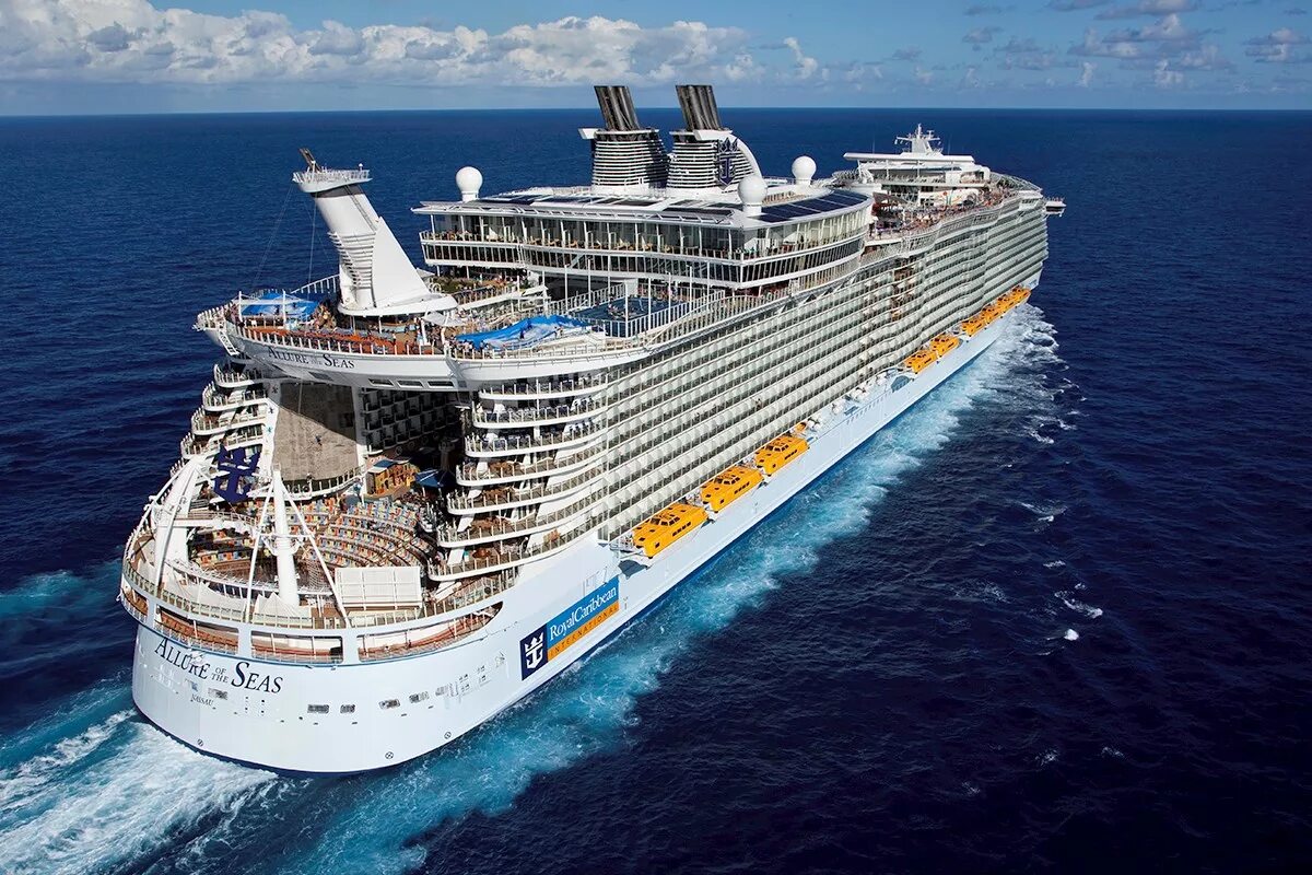 The better seas. Круизный корабль &quot;allure of the seas&quot;. круизный лайнер royal caribbean. аллюр сиас лайнер. аллюр of the seas.