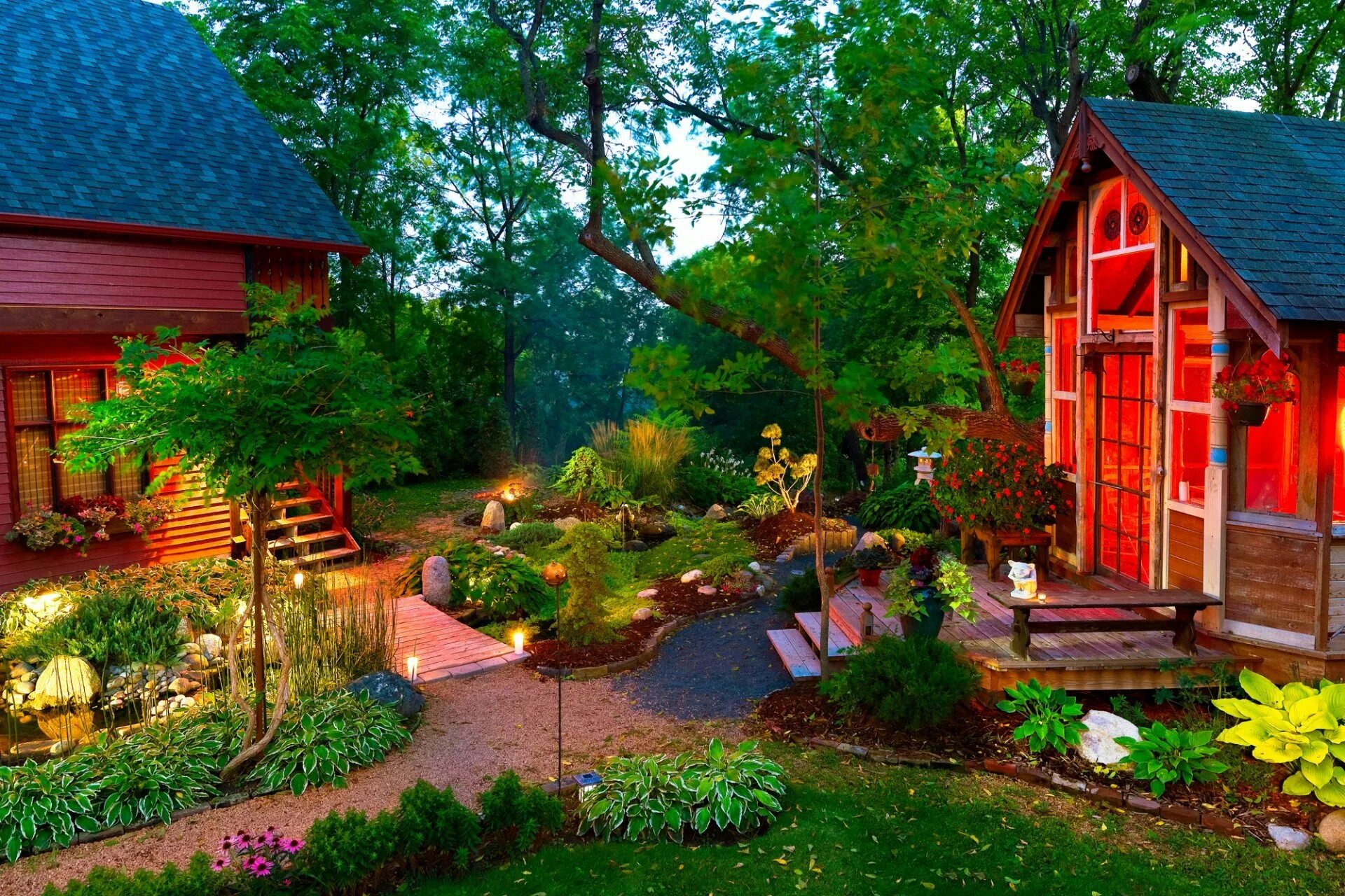 Самые простые дачные участки. Красивая дача. Домик в саду. Красивый домик с садом. Дачный домик в саду.