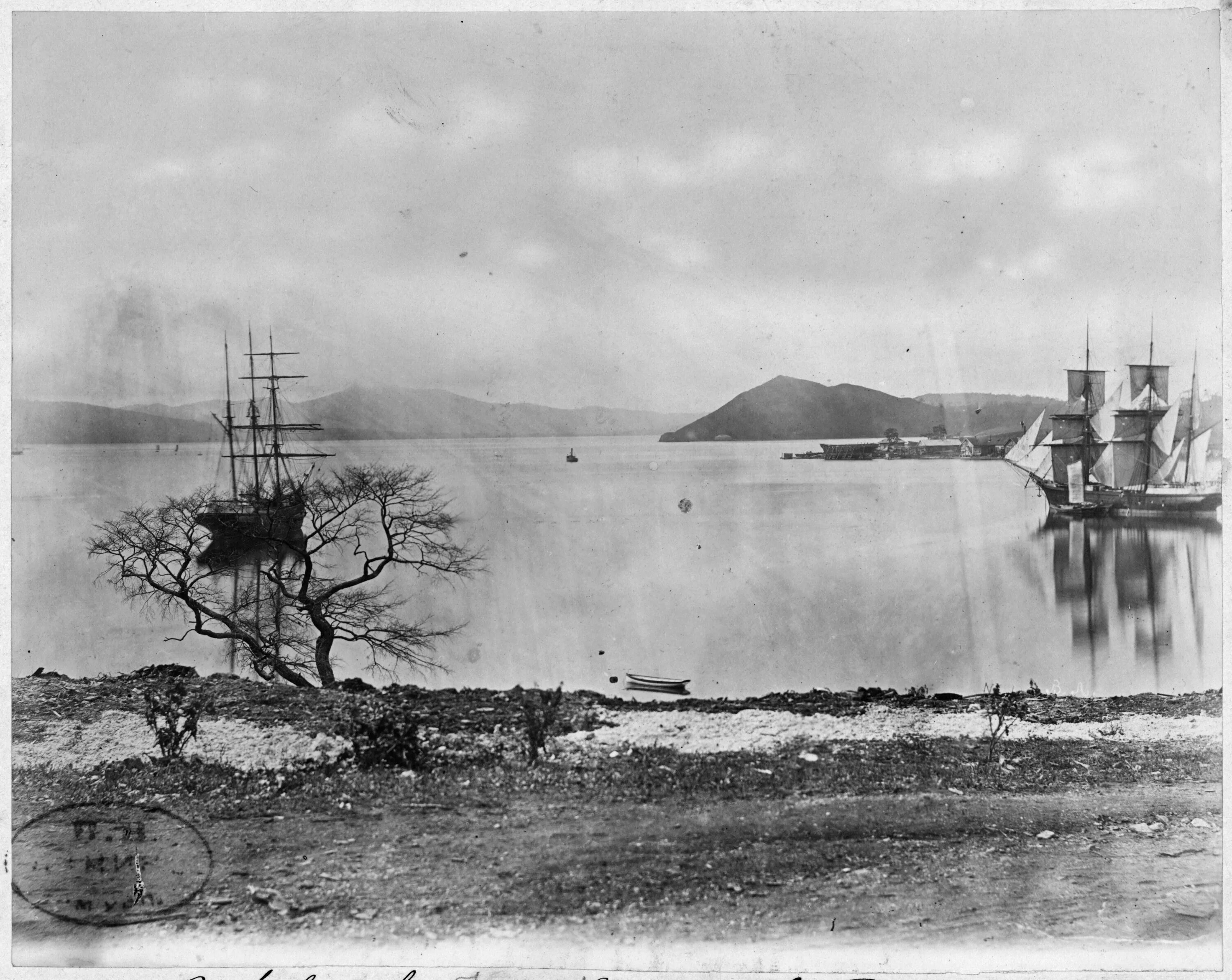 Порт золотой рог владивосток 1860. Порт владивосток в 19 веке. Владивосток дореволюционный порт. Владивосток в 1860 году. Порт артур 1898 год.