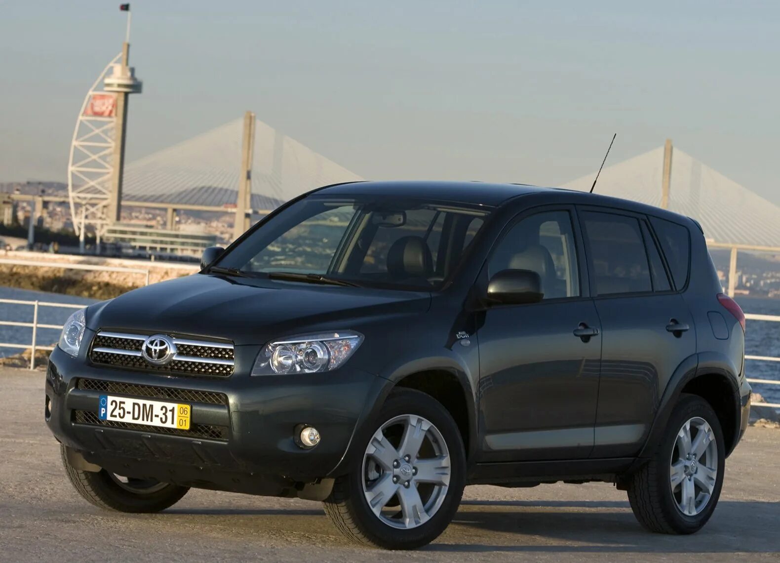 Тойота рав 4 2016. Toyota rav4 hybrid. Тойота рав 4 2015. Тойота рав 4 класс. Рав 4 2018.