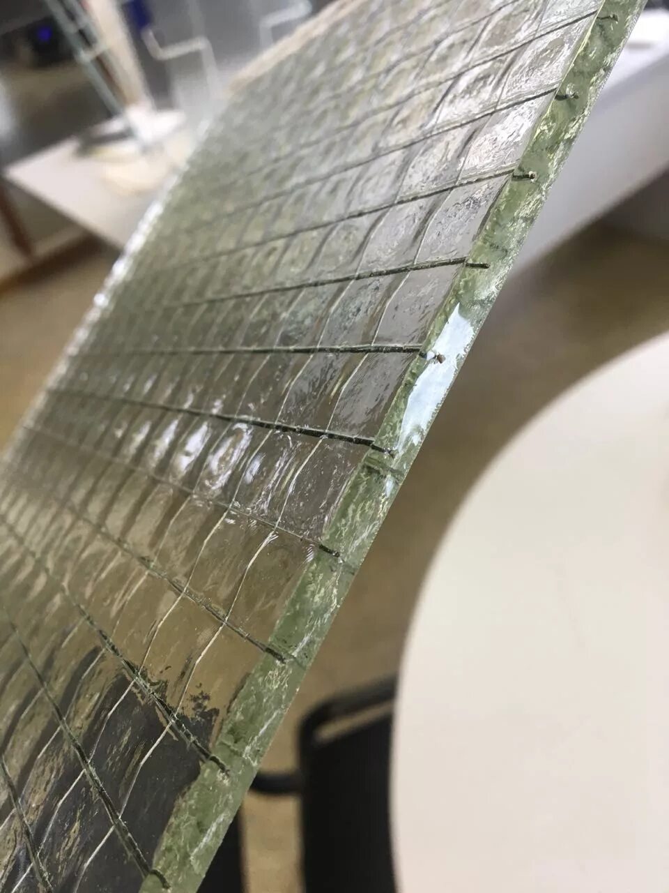 стекло армированное бесцветное 2550 1605 4 мм. армированное стекло t=12мм l=13800х1250(h). стекло армированное 6 мм. стекло с армированной сеткой. армированное листовое стекло.