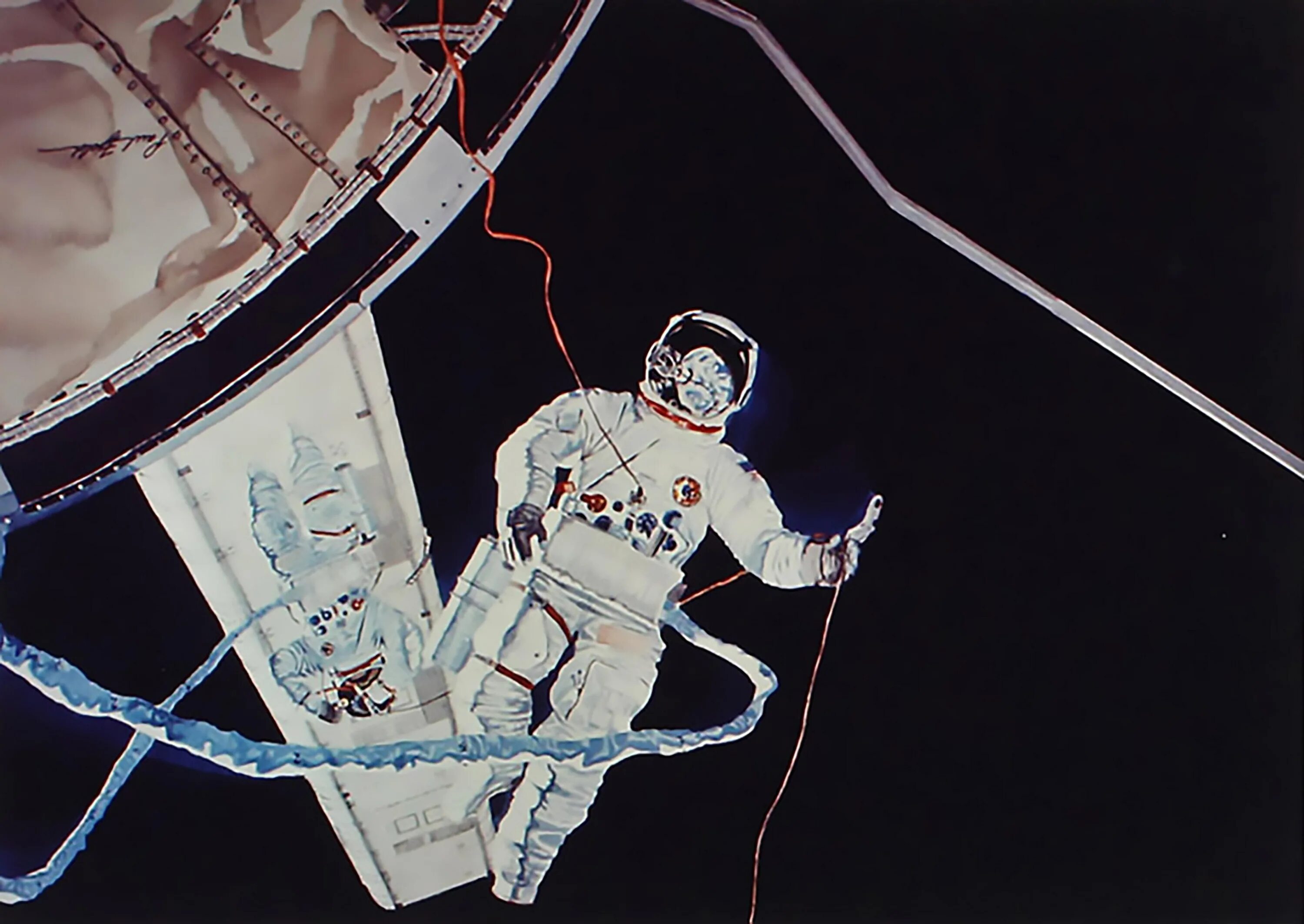 Леонов космонавт в скафандре. Космонавт в открытом космосе. Человек в открытом космосе. Первый в открытом космосе.