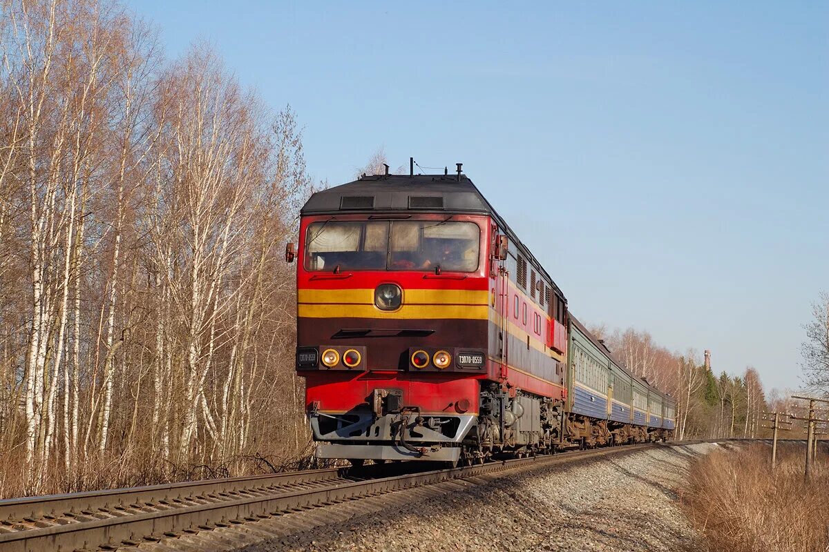 Пригородный поезд ярославль рыбинск. Тэп70-0572. пригородные поезда рыбинск. тэп70 0478 с пригородным поездом.