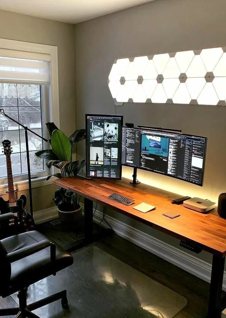 Комната с компьютером. Рабочее место фотографа. Рабочее место веб дизайнера панорама. Дизайнерское рабочее место. Комната геймера.