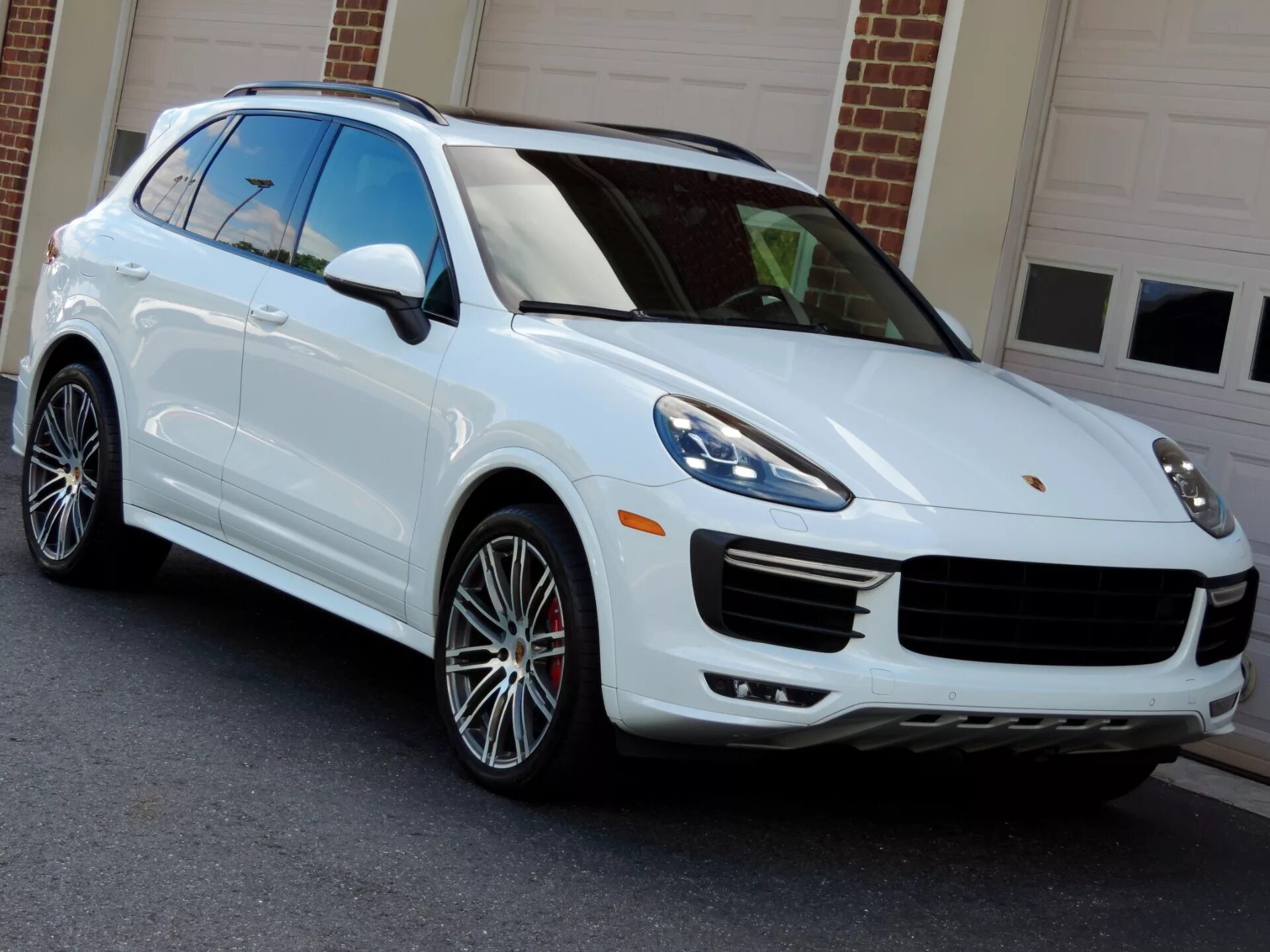 Порше Кайен. Порше Кайен 2016. Porsche Cayenne Turbo. Порше Кайен белый 2016.