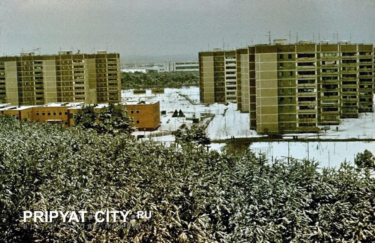 Население чернобыля до аварии. Припять 1986. город припять чернобыль до аварии. припять 1985г. припять 1986 год до аварии.