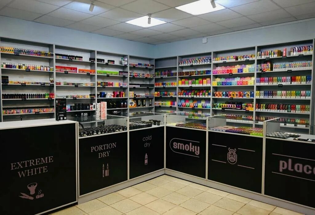 Смоки шоп. Вейп шоп в Курске. Смоки Плейс Курск. Vape shop на Курском.