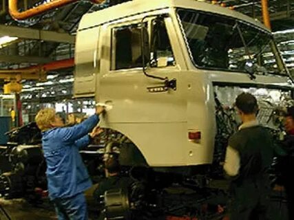 В каком городе расположено предприятие камаз
