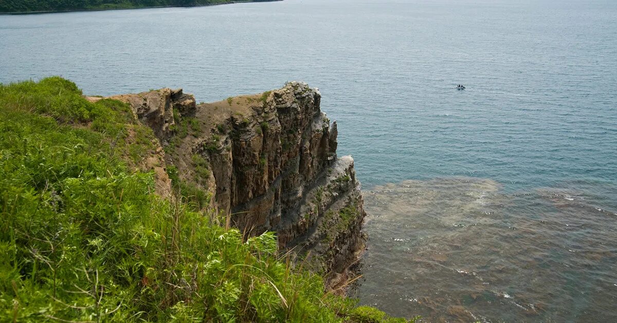 Подъяпольский Приморский край. Подъяпольск Приморский край достопримечательности. Большой камень Подъяпольское пляж. Подъяпольский Приморский край пляжи. Подъяпольск в приморском крае