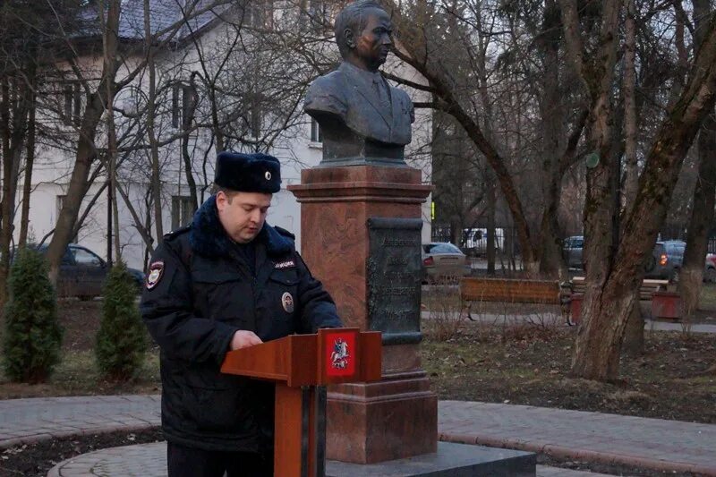 Отчет перед населением участкового уполномоченного полиции. Отчеты участковых полиции перед населением. Начальник горотдела Новомосковск Борисов. Участковый Плужников Рассказово. По населению участковый