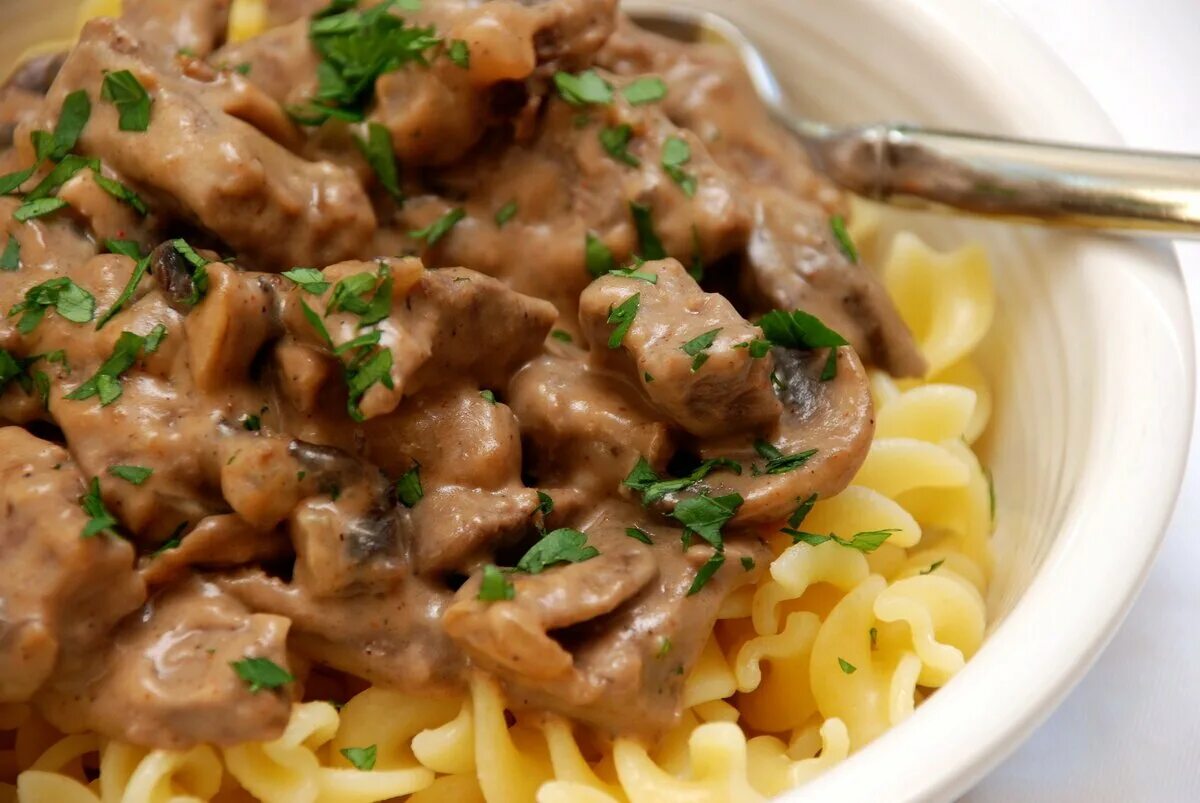 Мясо по строгановски