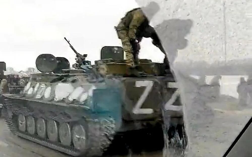 Колонна военной техники с буквой z. Российская Военная техника. Российские войска на Донбассе. Российская техника z. Спецоперация на украине сценарии