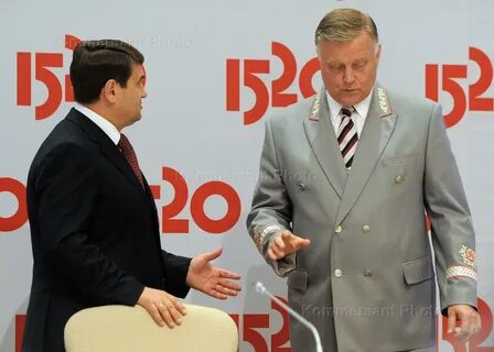 60 участников
