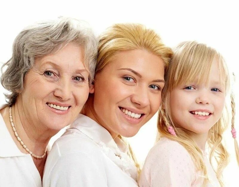 Улыбчивая девушка. Три подростка. Женщина с ребенком. Женщина. Девочки девушки возраст.