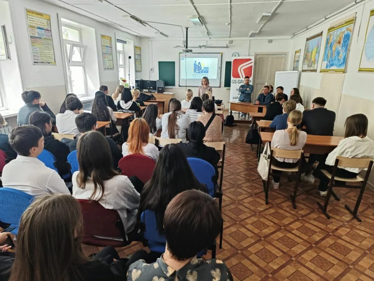 Детская школа искусств южно-сахалинск преподаватели. Маоу сош 16 южно сахалинск. Вечерняя школа 1 южно-сахалинск. Самая большая школа в южно сахалинске. Вечерняя школа южно сахалинск.