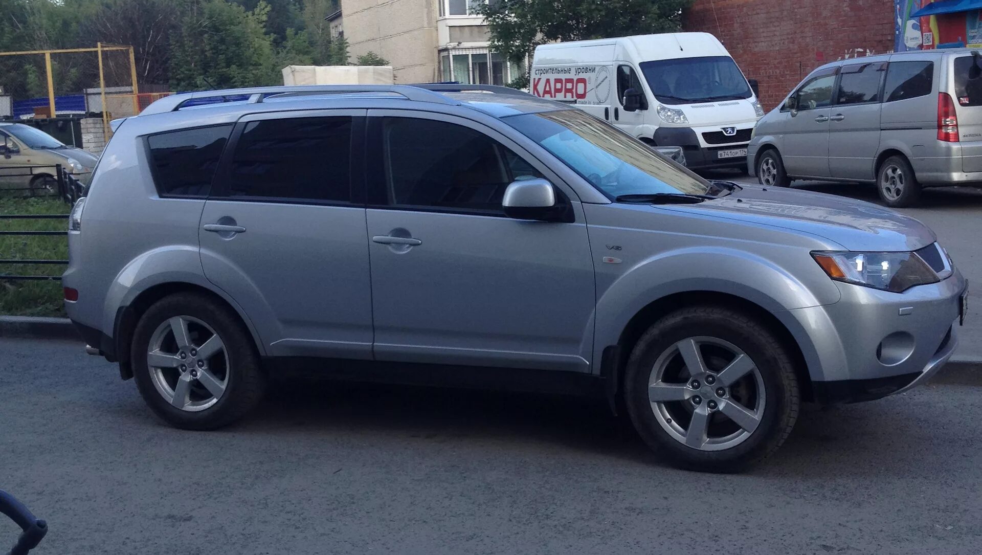 235 60 18 Mitsubishi Outlander XL. 235/60 R18 Outlander XL. 255/55 R18 Каптива. Mitsubishi Outlander XL 245 резина. Шины для мицубиси аутлендер