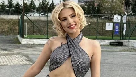 Kısmetse Olur'un Aybüke'si bikinili pozlarıyla mest etti! 