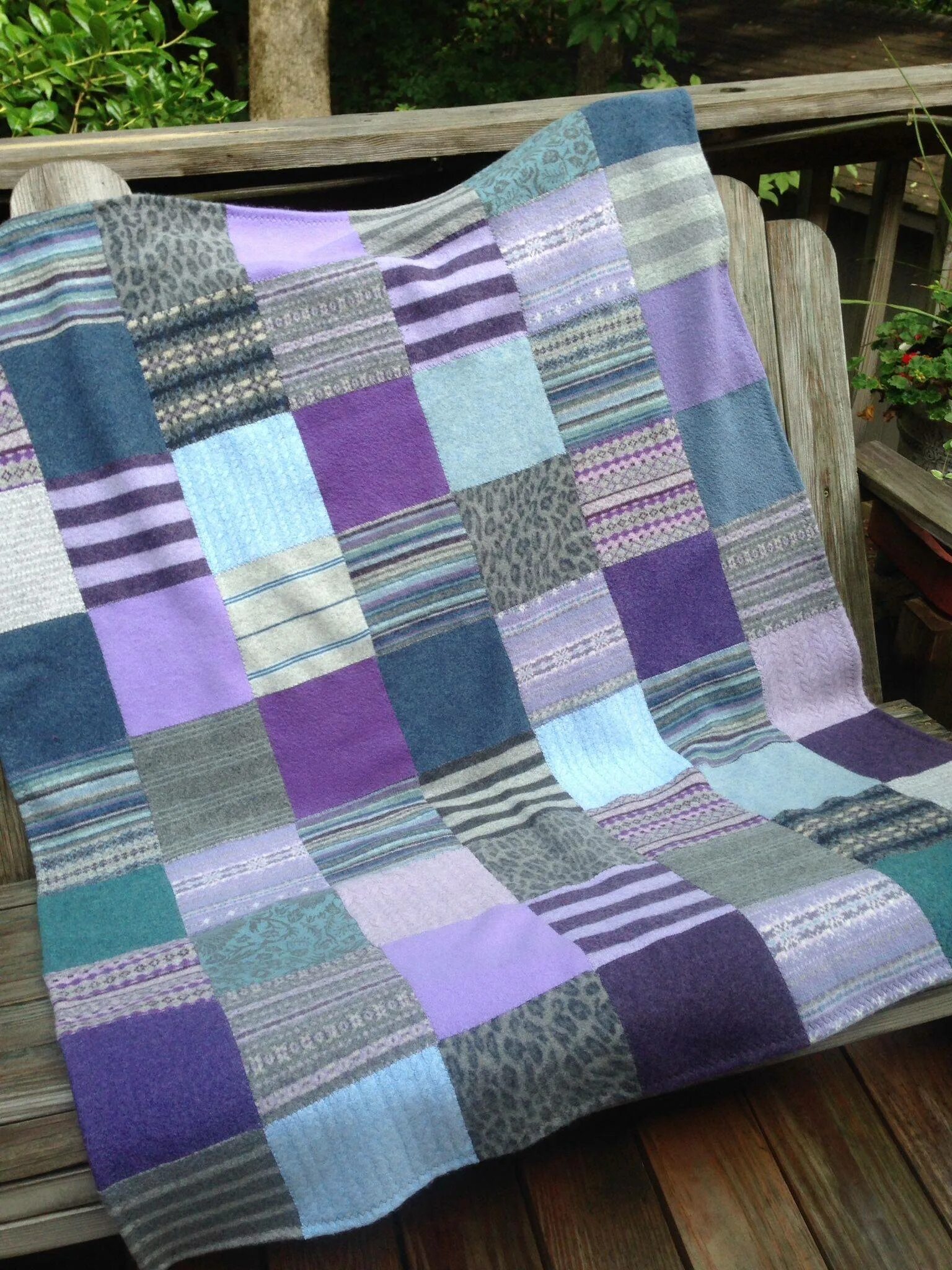 Плед вязаный. Старый плед. (140х205 см) клетка в ассортименте. Плед из старых свитеров. Старые одеяла.