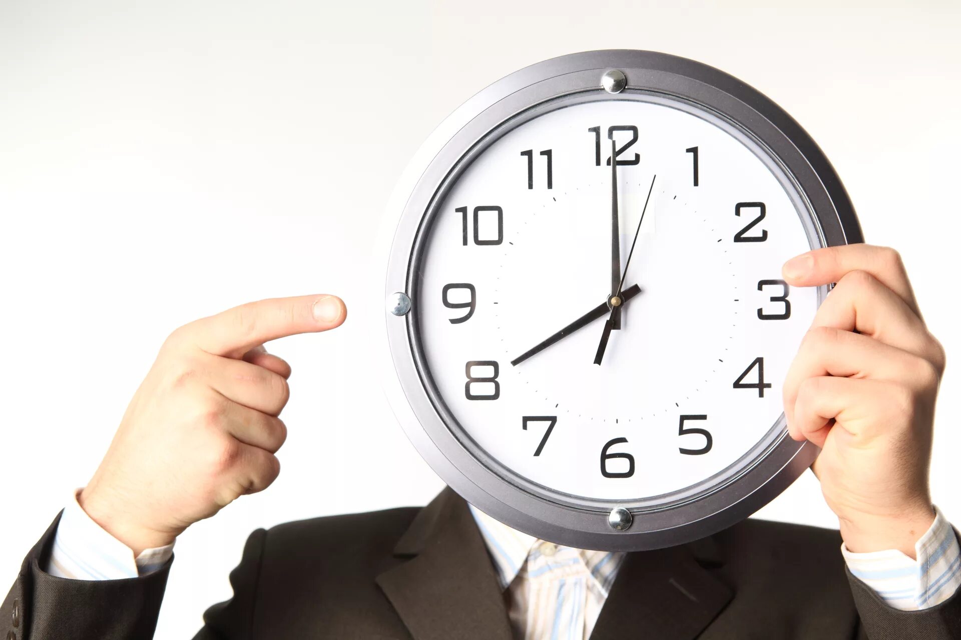 Человек с часами. Часы и время. Пунктуальность и тайм-менеджмент. Часы бизнес.