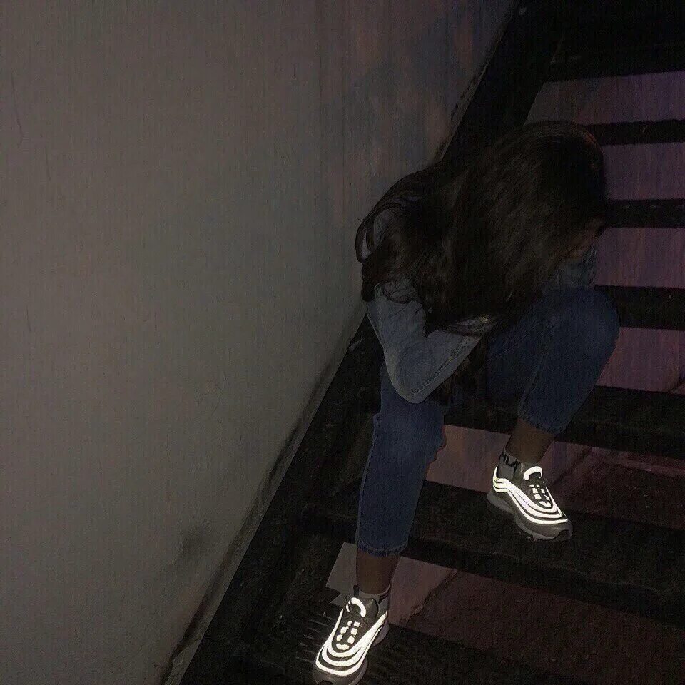 Не видно трепа. Девушка не видно лица. девочка 14 лет ночью. фото лица не видно. девочка 14 лет не видно лицо.