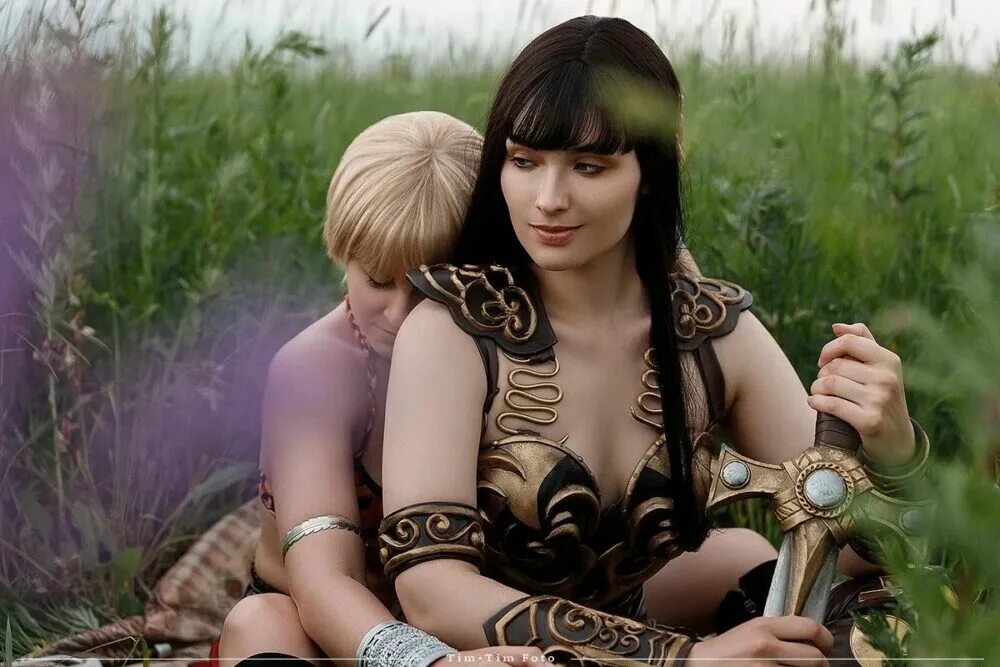 Зена королева воинов читать. Зена королева воинов зена. Зена – королева воинов мисас / дэвид. Xena - warrior princess комикс. Книги зена королева воинов.