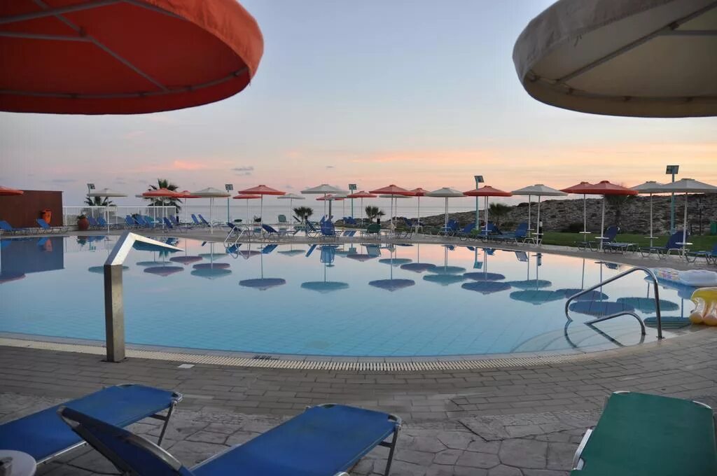 Beach village 4. Aktea Beach Village 4. Aktea Beach Village 4 Кипр. Aktea Beach Village Apt 4*. Aktea Beach Village Ayia Napa.