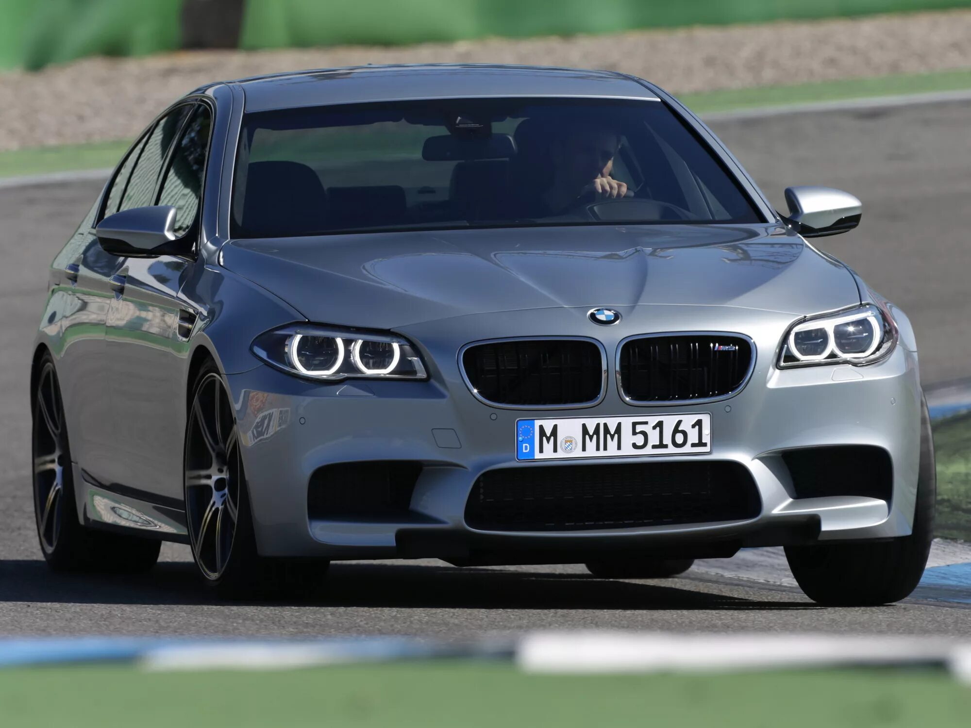 1 m5 3
