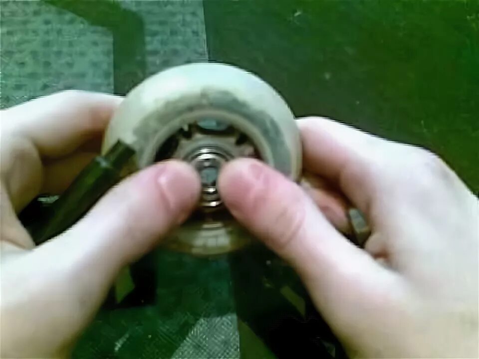 Как достать подшипник из колеса. Колёсики из подшипника. колесо из подшипника. колеса из подшипников своими руками. самодельные колесики из подшипников.