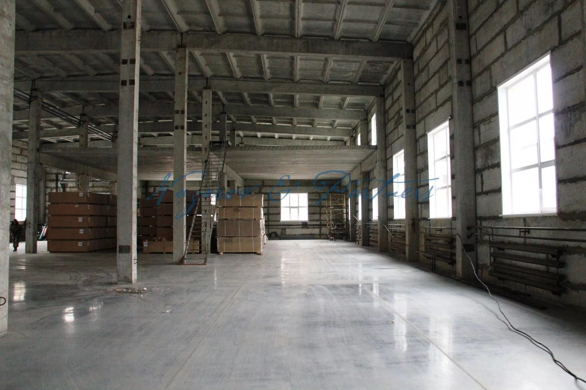 Аренда склада в нижнем. 1500 Квадратных метров центрального склада. Аренда склада. Территория 1500 метров квадратных. 1500 Квадратных метров как выглядит.