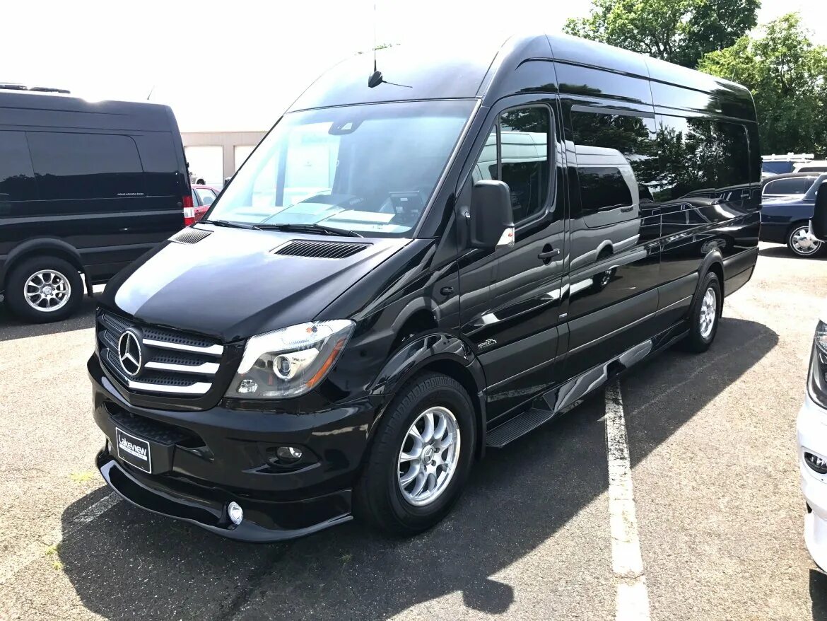 Mercedes Sprinter 2016. Мерседес Бенц Спринтер 2016. Mercedes Benz Sprinter Lux. Мерседес Спринтер пассажирский 2016.