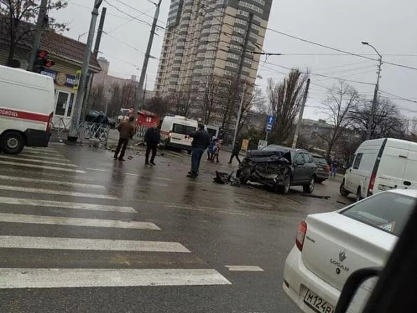 Вызов скорой краснодар. Дтп краснодар скорая помощь. краснодар скорая дорожная 3.